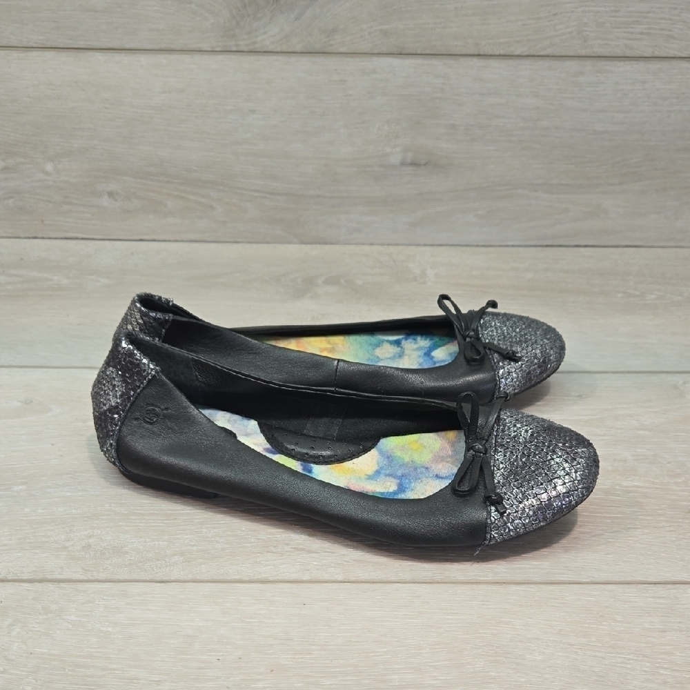 Born Women Stylish Black&Silver Leather Flats Ballet Shoes Sz 6.5M